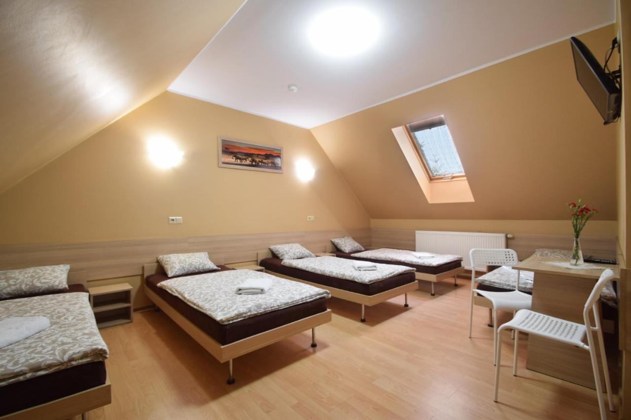 Pensjonat Paskal Czerlejno Exterior foto